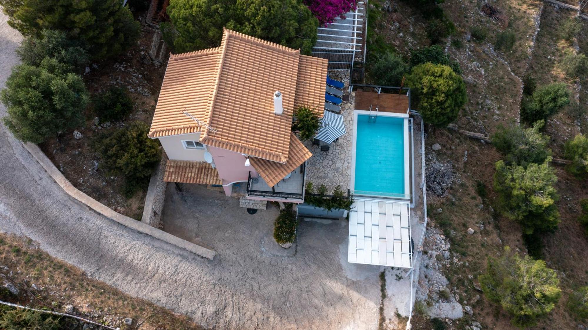 Coastal Paradise Found - Komis' Private Pool Retreat Agios Nikolaos  Esterno foto